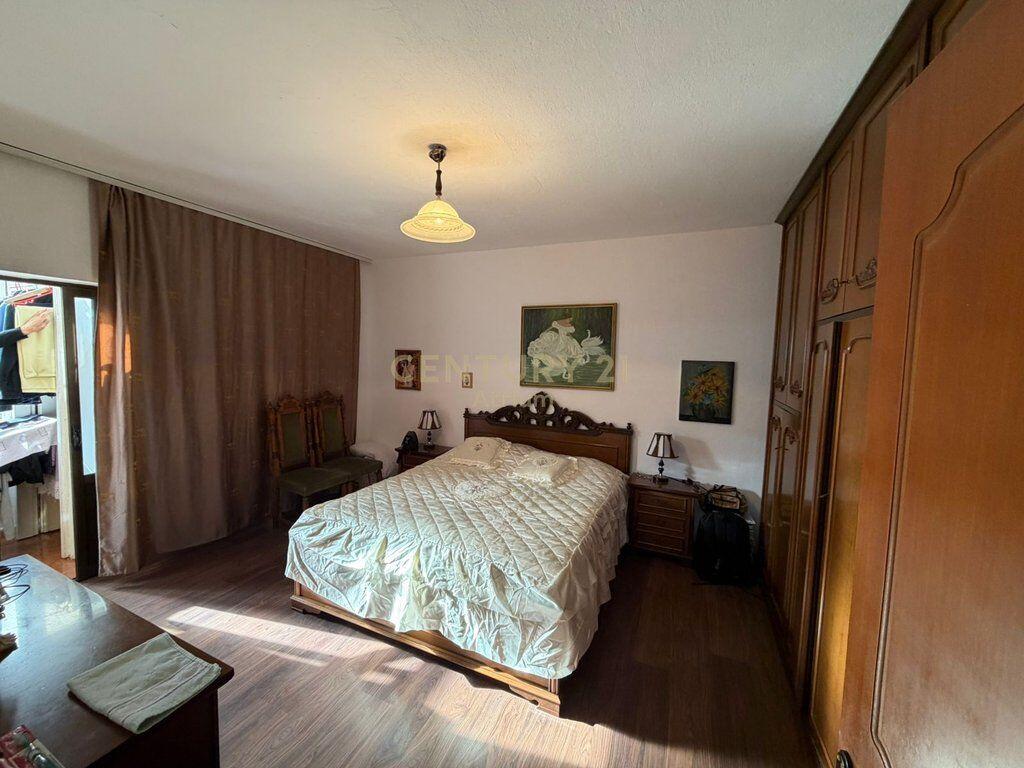 SHITET APARTAMENT 1+1 ME DY BALLKONE DHE DEPO PRANE KRISTAL CENTER