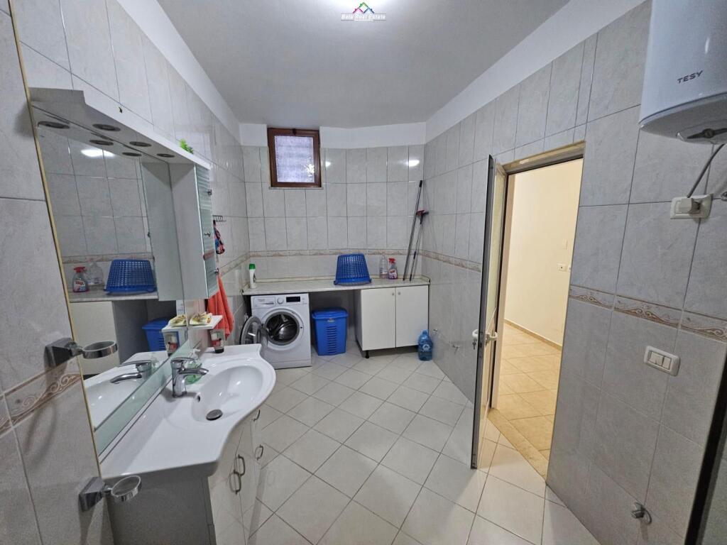 Apartament Me Qera 3+1 ne Kinostudio(ID B230182) Tirane