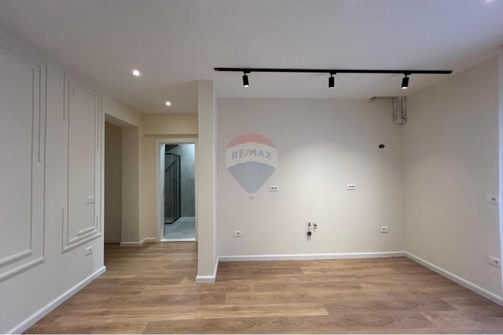 APARTAMENT 1+1 PER SHITJE TE MYSLYM SHYRI