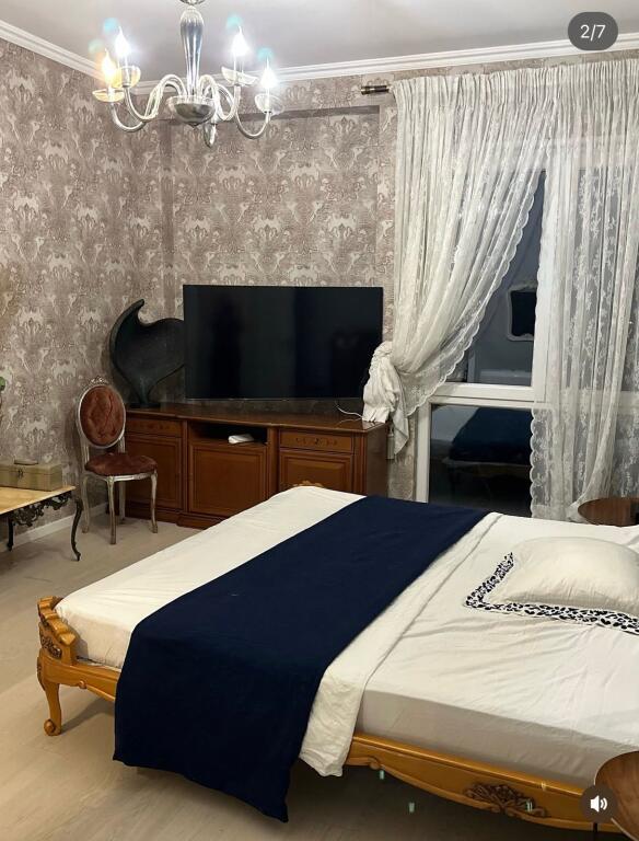 Shitet apartament 2+1+2+2 poste parkimi tek Kopshti Botanik