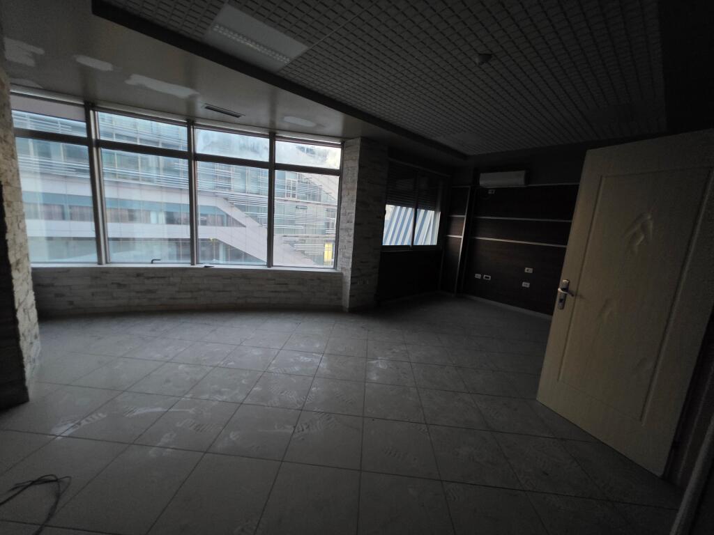 Jepet me qira ambient 336m2