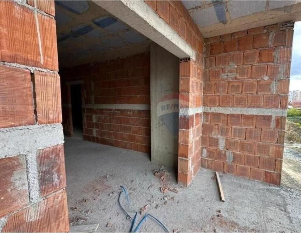 Apartament - Për Shitje - Ish Fusha e Aviacionit, Tiranë (ID: 530191031-714)