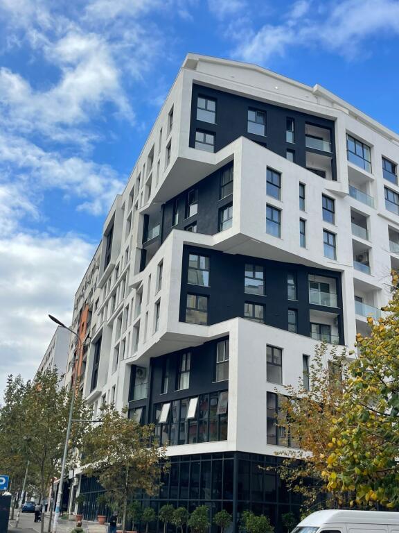 Appartamento in affitto sul viale Migjeni