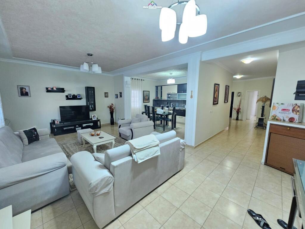 Apartament Me Qera 3+1 ne Kinostudio(ID B230182) Tirane