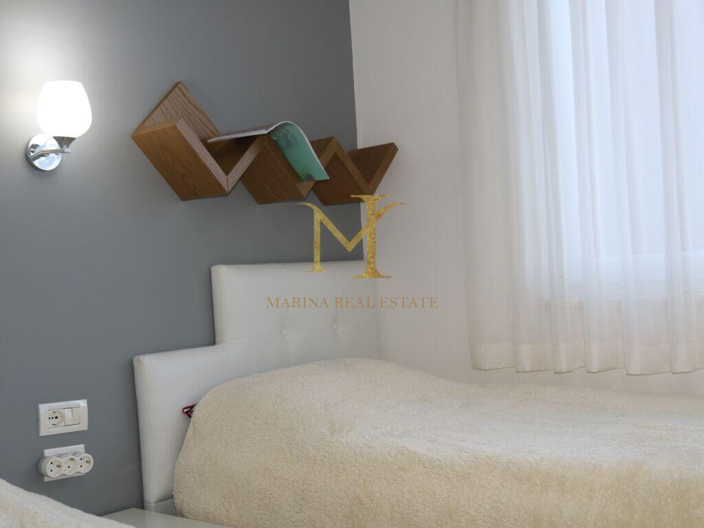 FOR SALE 2+1 APARTMENT WITH YARD LURA 3 BAY OF LALZ +YARD