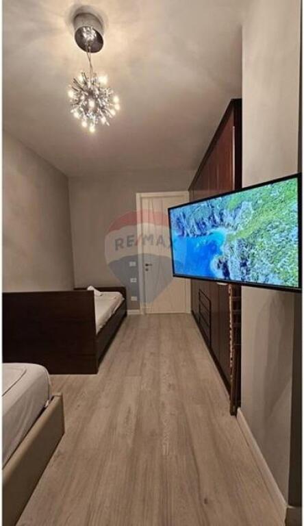 Apartament  2+1+2 per shitje Rruga e Barrikadave