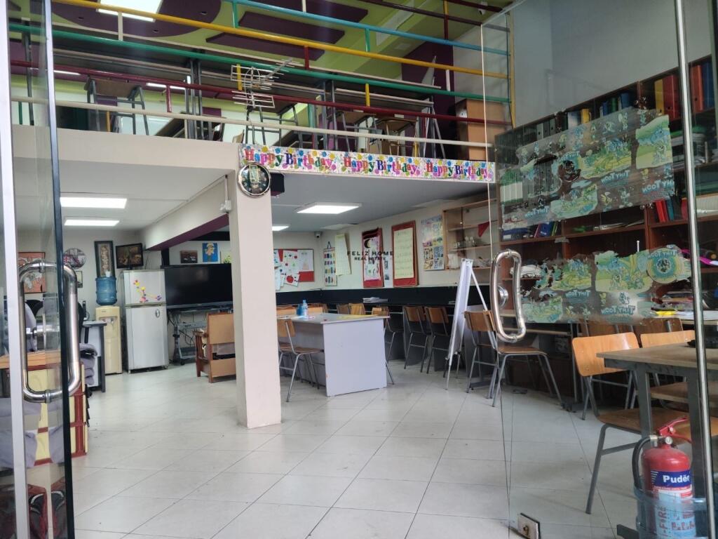 NEGOZIO IN AFFITTO 105 M2 ALI DEMI 60.000 LEKE