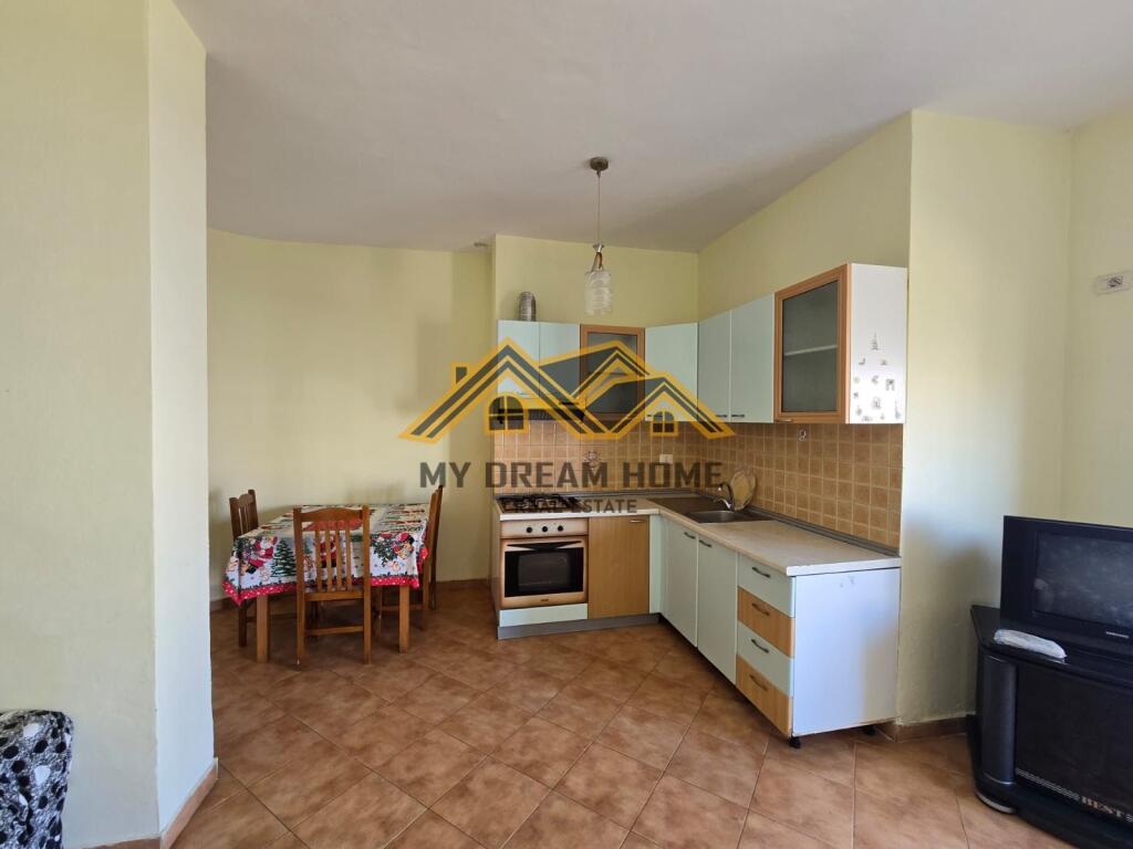 APARTAMENT 2+1 TE DREJTORIA E POLICISE,DURRES PER SHITJE