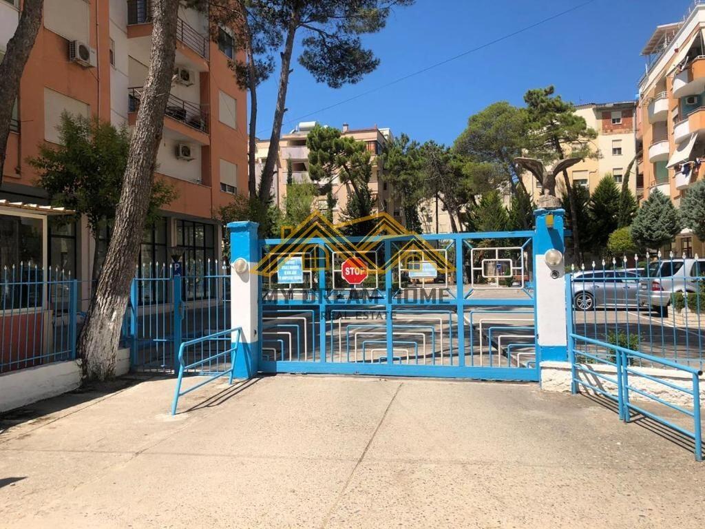 SHITET SUPER APARTAMENT NE GOLEM!