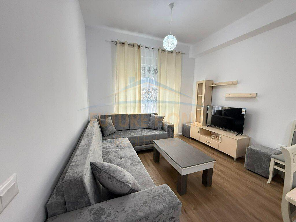Qera, Apartament 2+1 Rezidenca Kadiu, Ali Demi 500 €,UNA60345