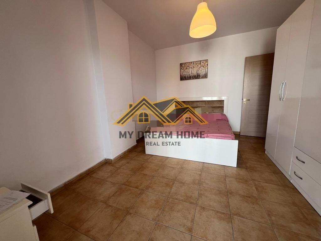 SHITET APARTAMENT 1+1 ME KUZHINE TE VECUAR +VERANDE NE PLEPA KOMPLEKSI ROTONDO !