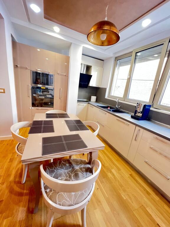 FOR RENT APARTMENT 2+1 CENTER 1,200 EURO