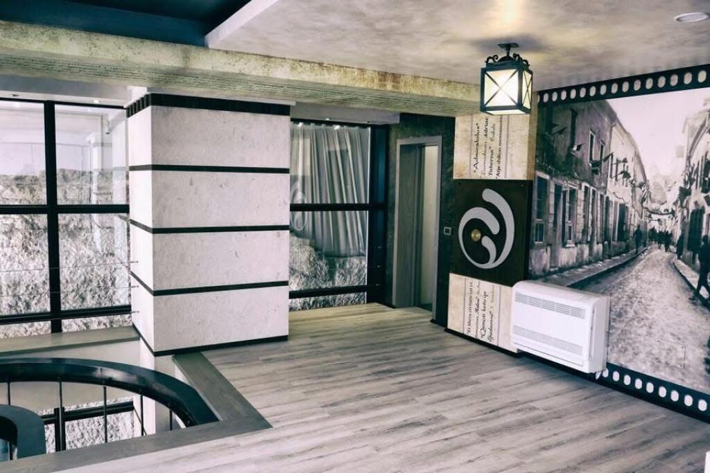 🏢 JEPET ME QERA – ZYRË 120 m² NE HYRJE TE VOLLGES