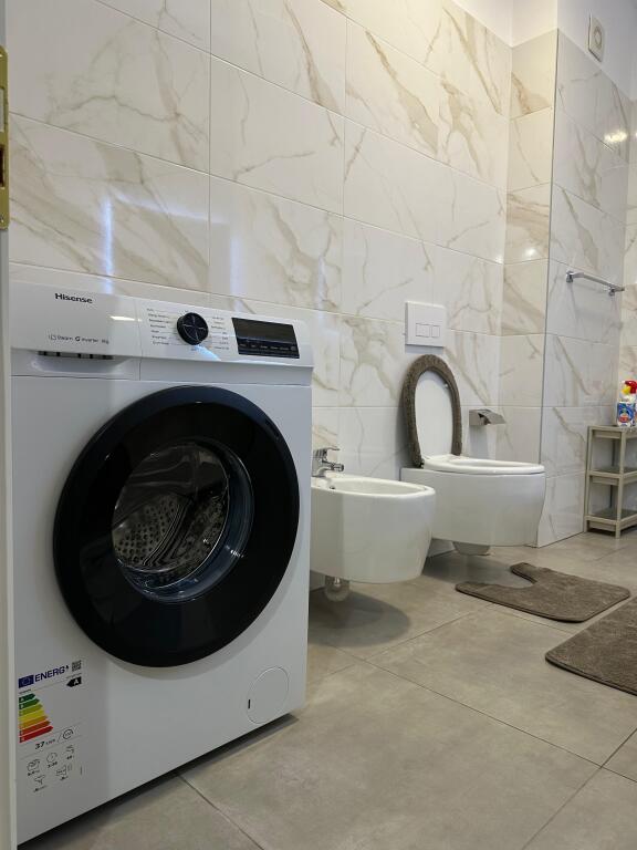 🏢Tek Bulevardi i Ri,Rezidenca AVID jepet me qera apartament1+1,i sapo mobiluar. 65,000Leke