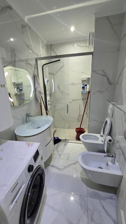 Vendesi in vendita 2+1+2 di lusso a Oxhaku