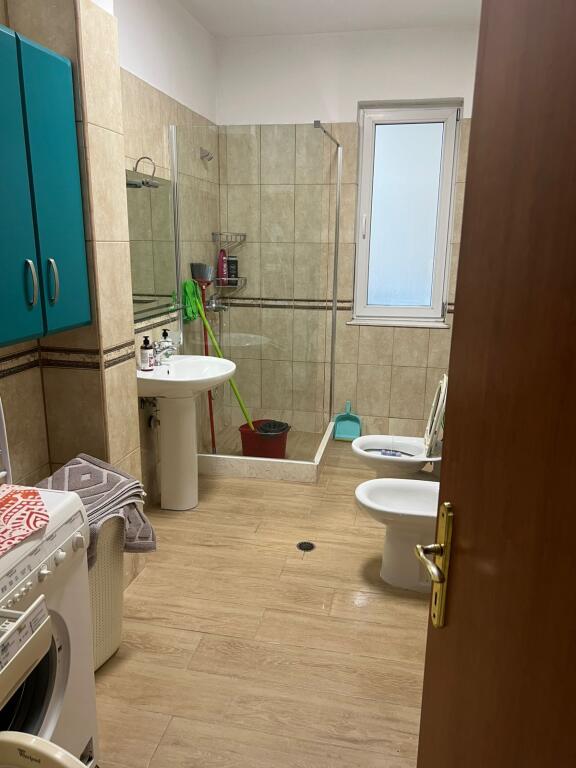 Jepet Apartament me qera