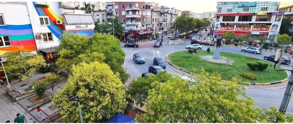 Shop for Rent – Abdyl Frashëri Street, Tirana (Juridical Zone, Bllok)