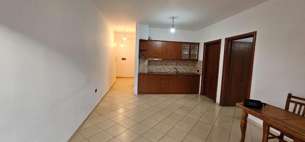 🏡 SHITET APARTAMENT 2+1 PALACE HOTEL PLAZH DURRËS