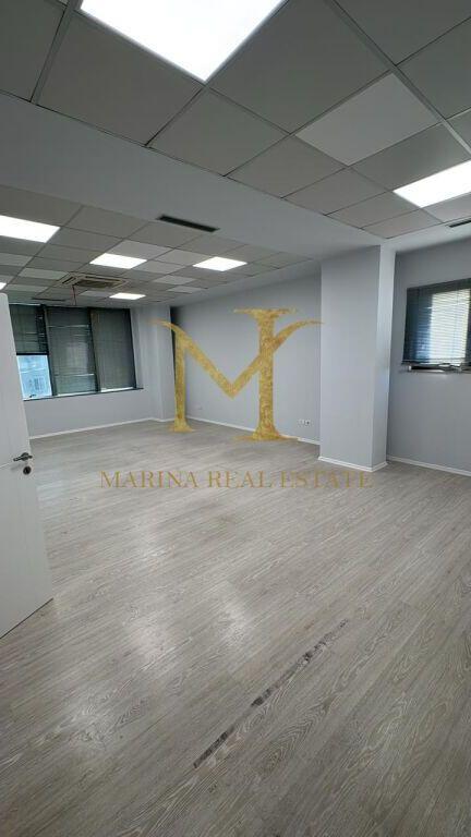 JEPET AMBIENT BIZNESI NE QENDER TE DURRESIT