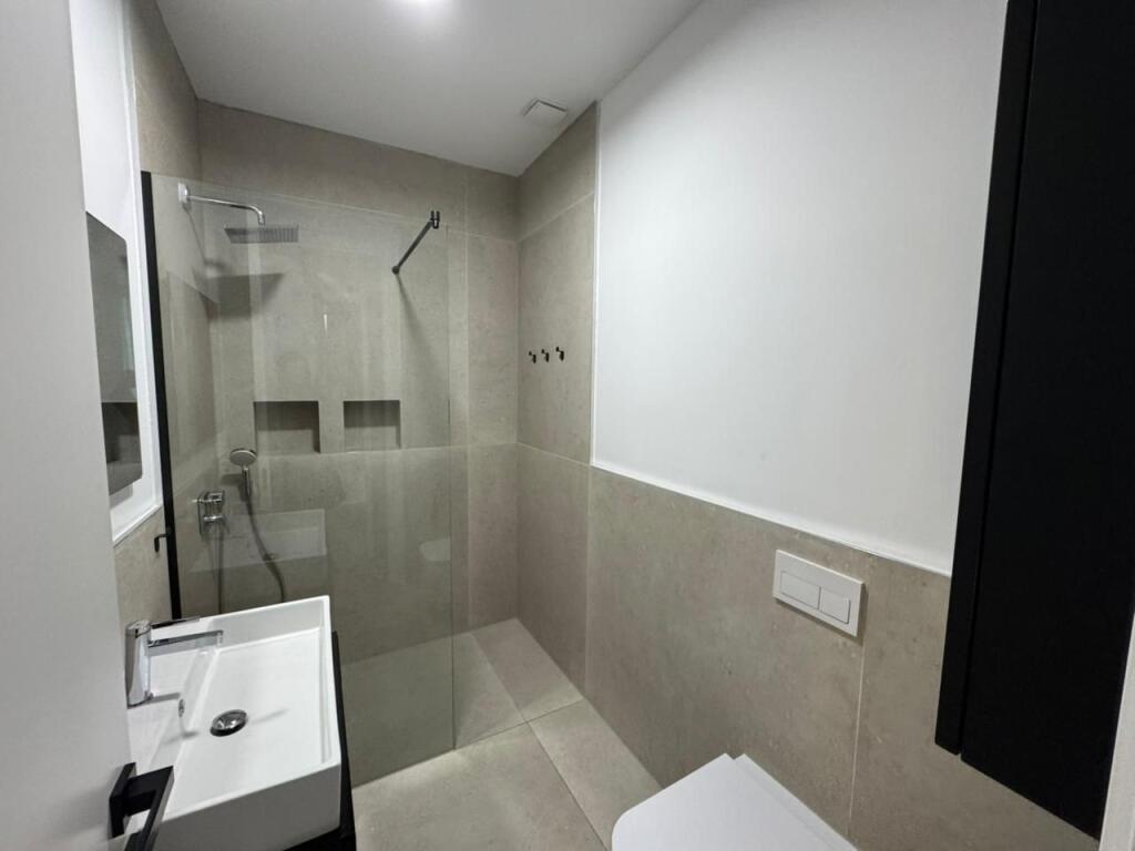 📣 Jepet me qira Apartament 2+1+2 – Residenca Forest (Liqeni i Thatë)