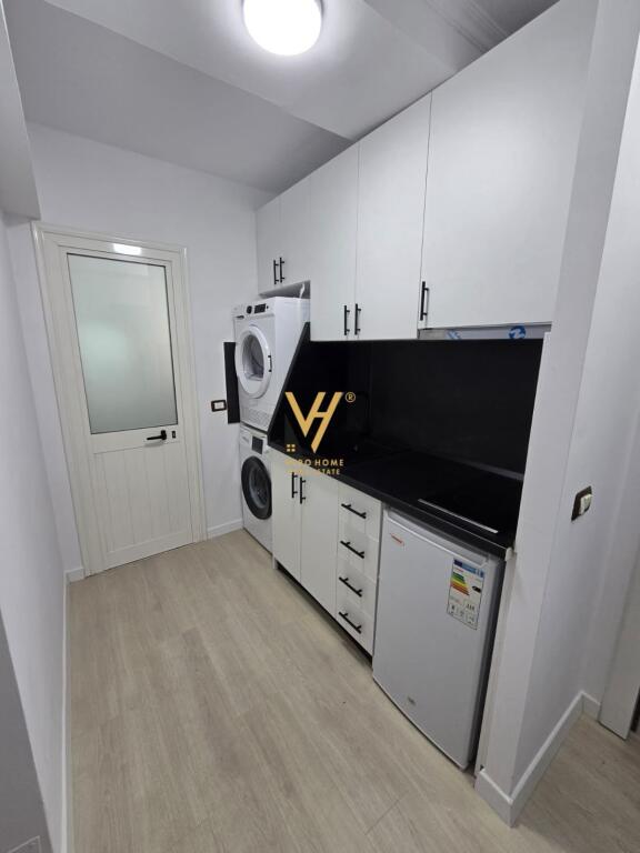 JEPET GARSONIERE ME QERA NE QENDER 50.000 LEKE