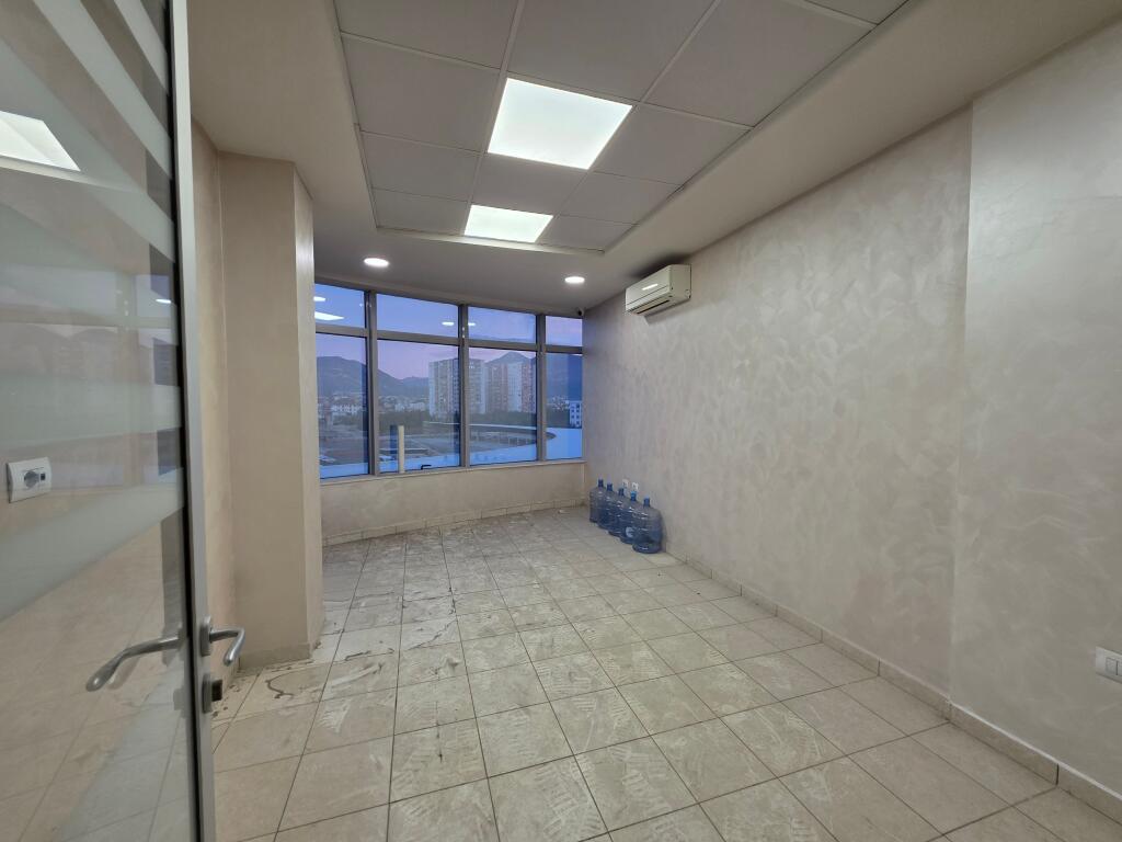 Jepet me qira ambient 336m2