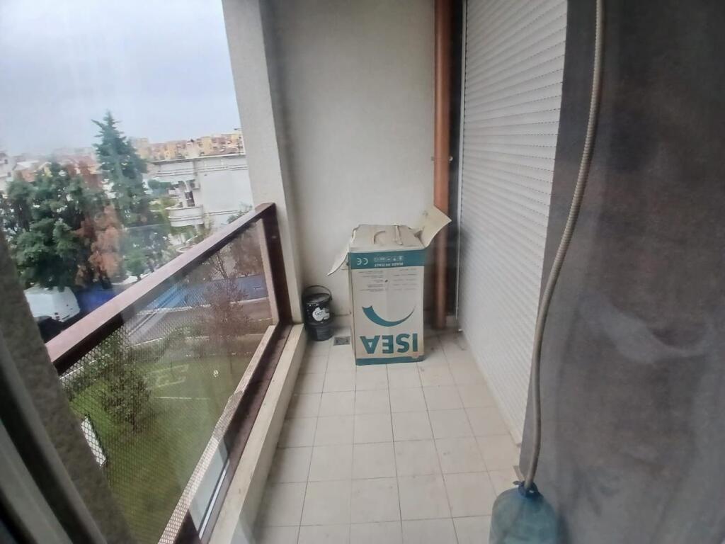 1+1,i mobiluar te kompleksi kontakt 21 dhjetori,cmimi 550 euro