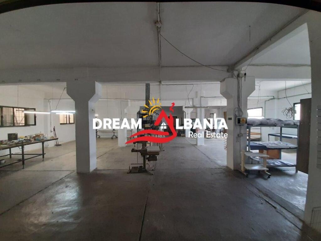 Magazine me qera , Siri Kodra ( ID 4281299)