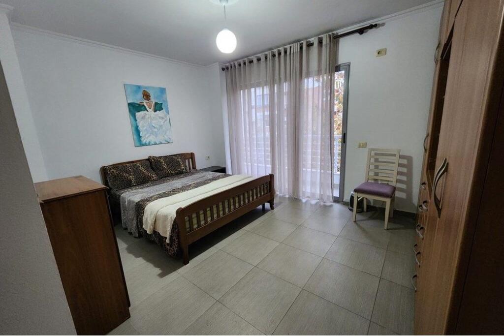 Apartament 2+1 per qira Te Kristal Center!