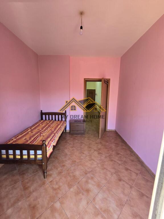 APARTAMENT 2+1 TE DREJTORIA E POLICISE,DURRES PER SHITJE