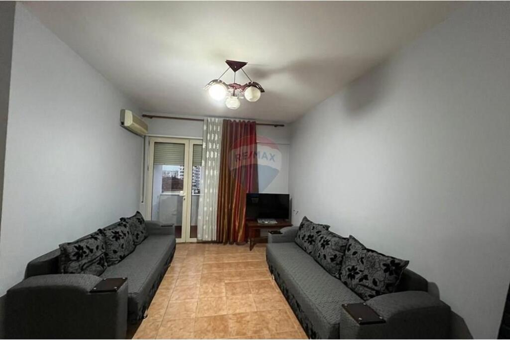 Apartament per qira 1+1 tek Qendra Kristal
