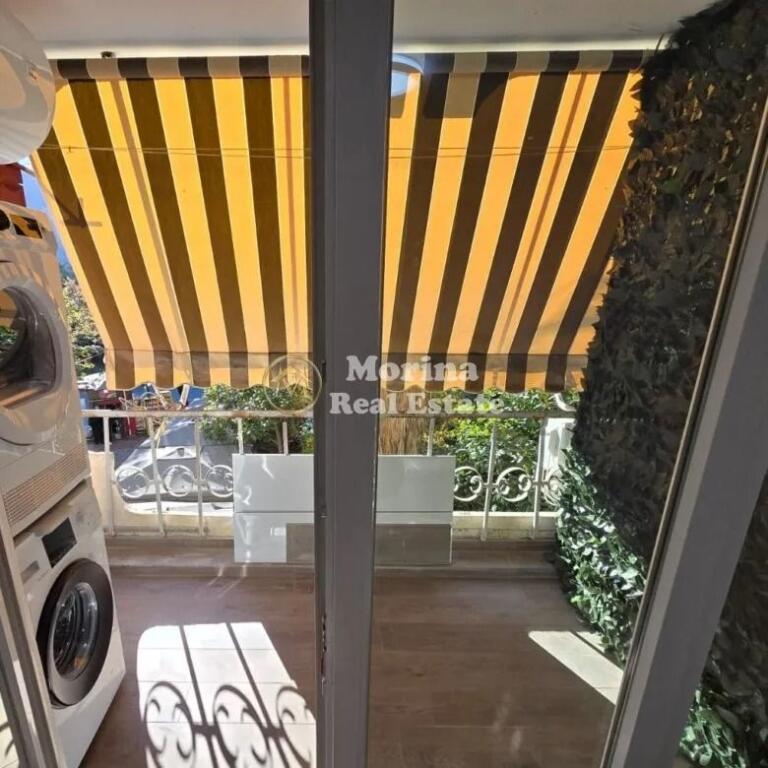 Rent, Studio, Center, 550 Euro/Month.