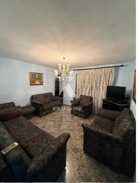 2+1,furnished 4th floor apartment building without elevator,near red school,600 euros