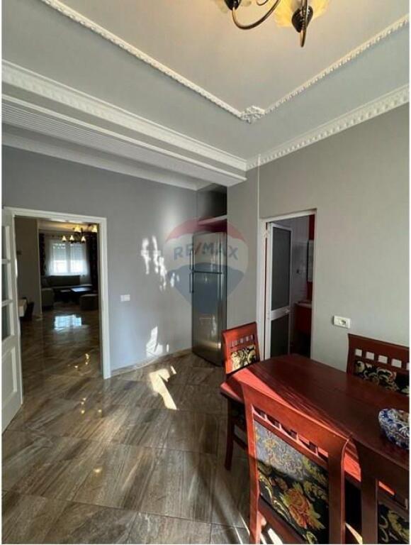 Apartment 2+1+2 for rent in Bllok.