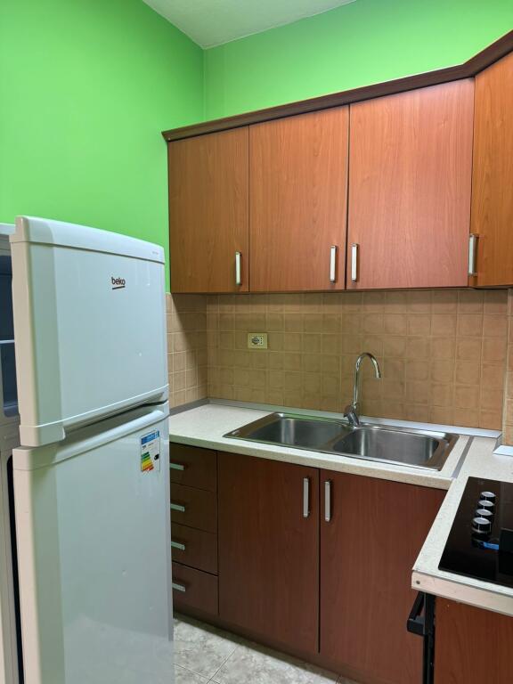 Apartment 1+1 for rent Ferit Xhajko Street  500€!