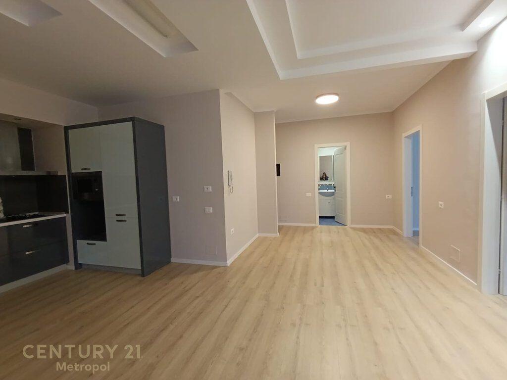 APARTAMENT PER SHITJE 2+1 PRANE KOMPLEKSIT KOLOMBO - OXHAKU!