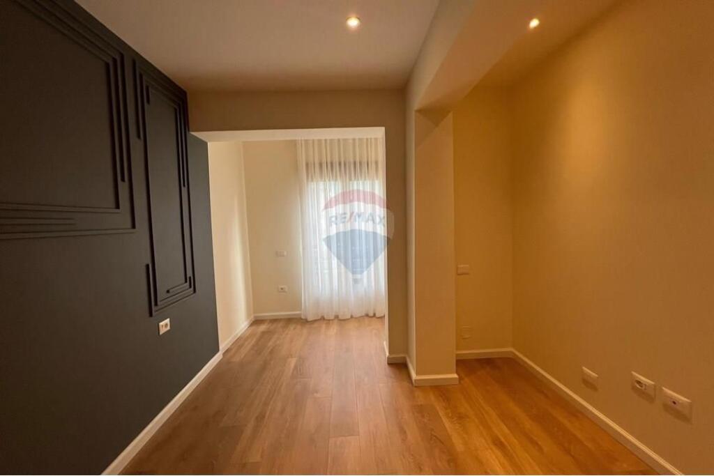 APARTAMENT 1+1 PER SHITJE TE MYSLYM SHYRI