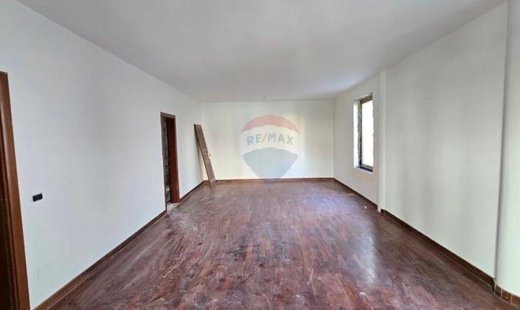 Qira/ Zyra, Kompleksi Dinamo