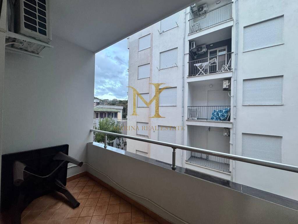 Shitet apartament 1+1, 2 balkoni, në Shkëmbi e Kavajës, Durrës