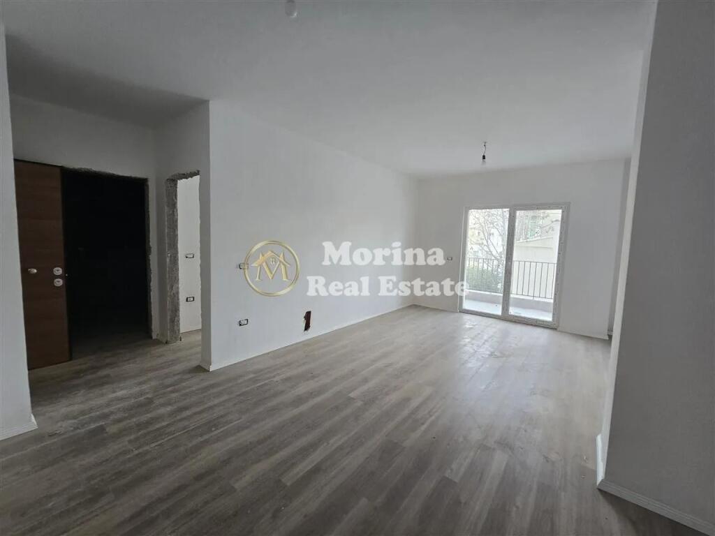 Shitet, Apartament 1+1, ne Laprake, te Kompleksi Aura, 126000 Euro.