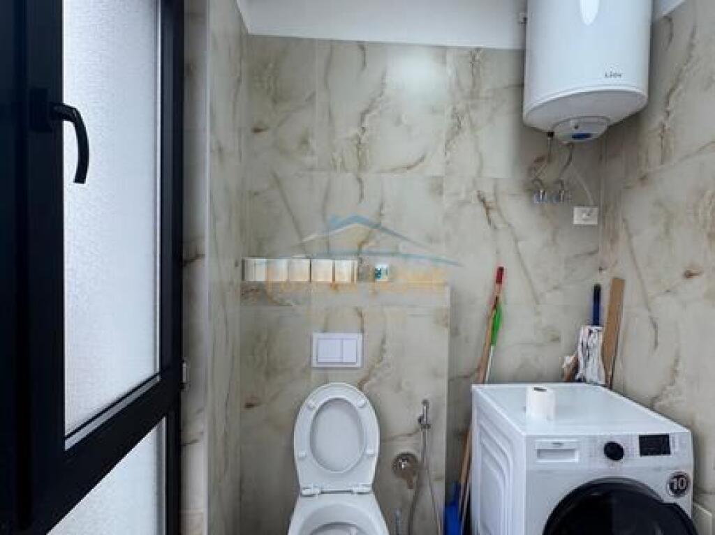 Shitet, Apartament 1+1, Farmacia 10 !