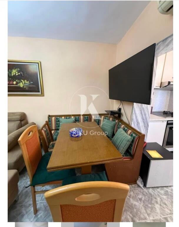 2+1,furnished 4th floor apartment building without elevator,near red school,600 euros