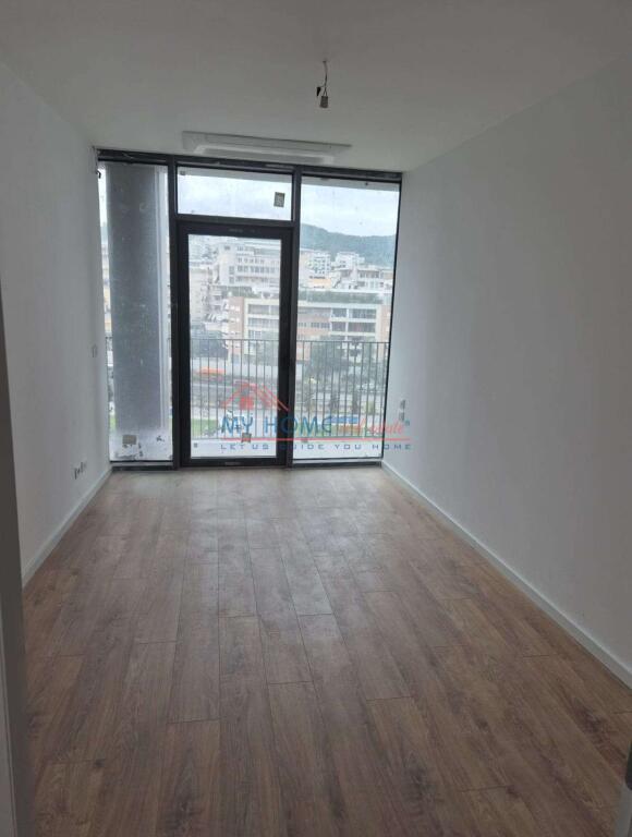 Zyre me qera tek Lake View Residences