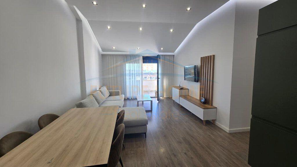 Apartament 2+1, Rruga Thesarit, Fresku, Tiranë