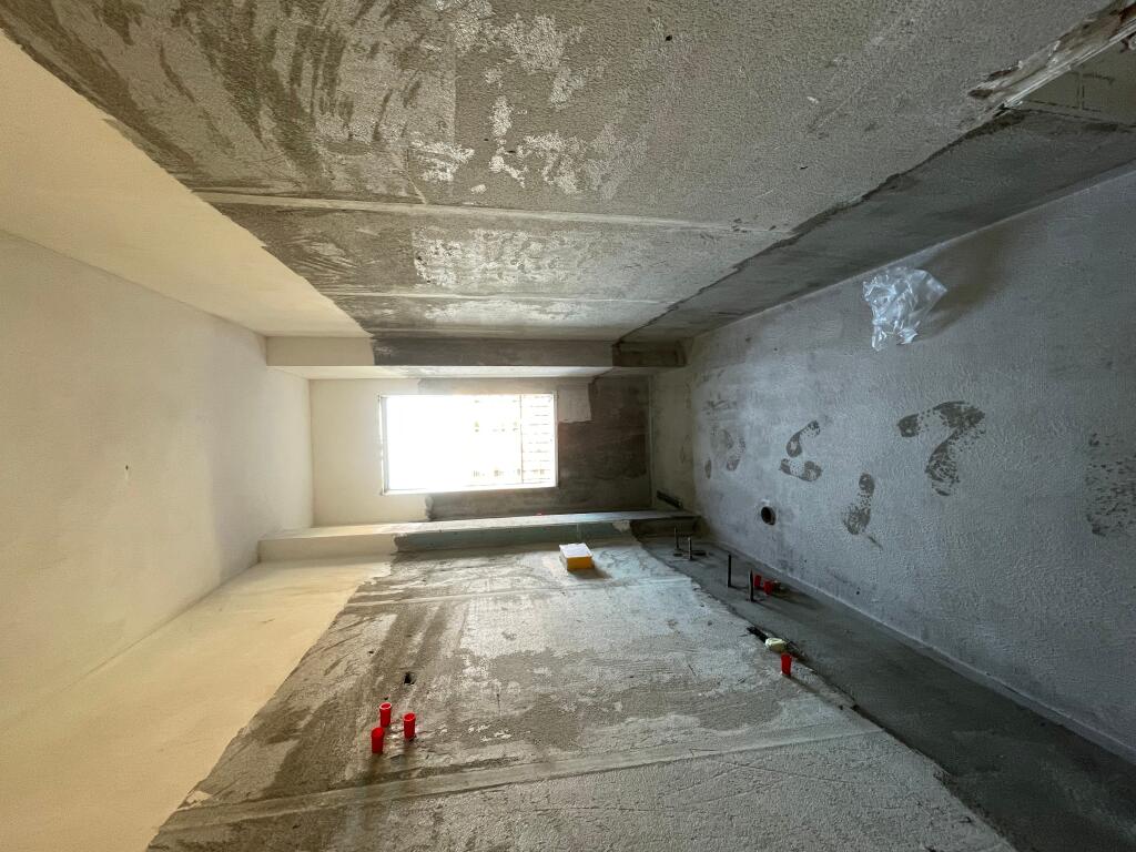 Vendesi in vendita 2+1+2 bagni più balcone