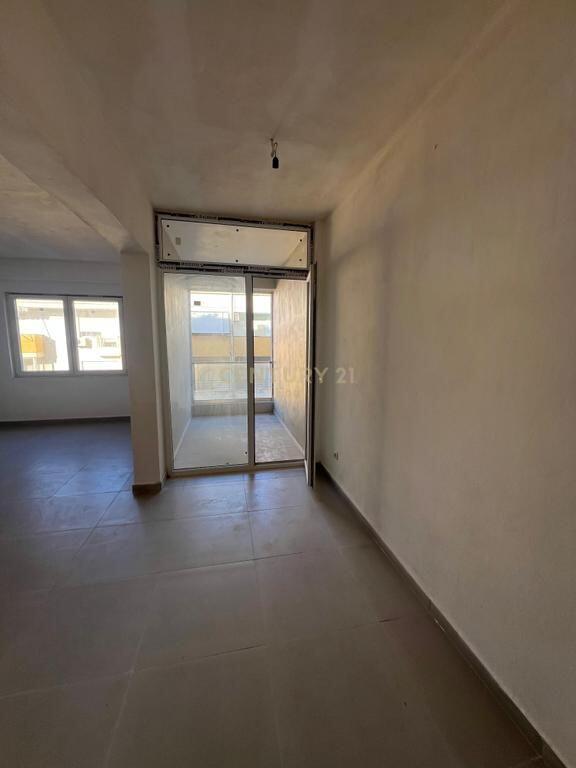 Apartament 1+1 në Shitje në Golem!