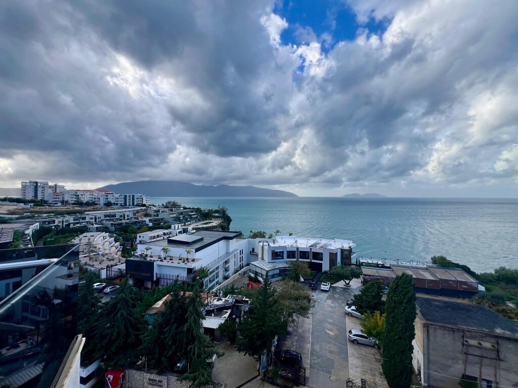 Penthouse Per Shitje Tek Marina Bay Vlore
