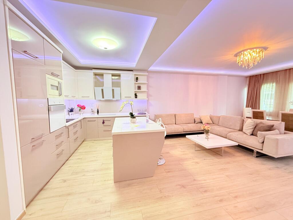 Apartment for rent in Bllok .