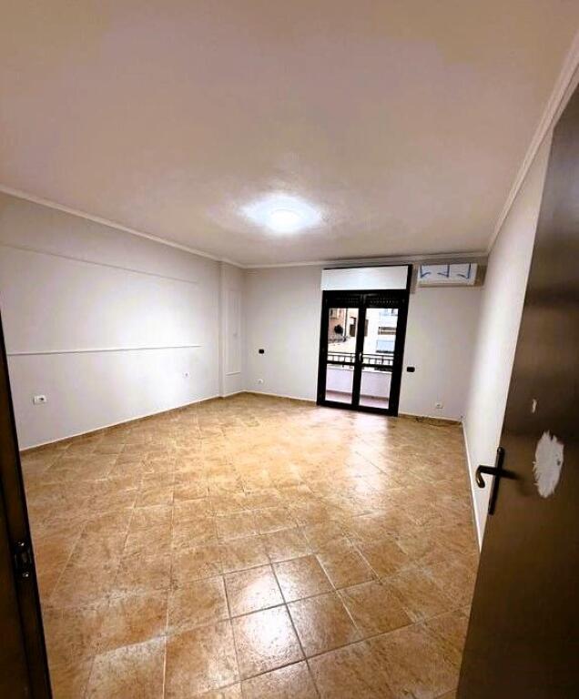 Apartament me Verandë në Shitje në Lake View Residence, pranë Rrugës së Kosovareve!