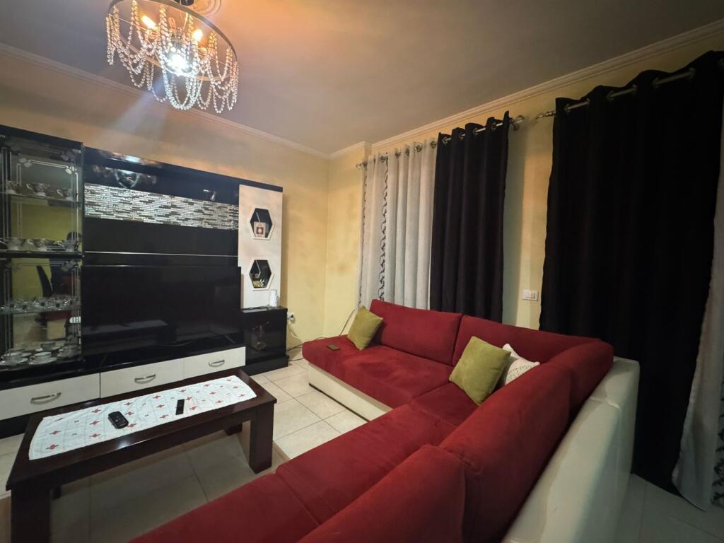 Yzberisht, appartamento 2+1+2Wc in affitto. 550 Euro